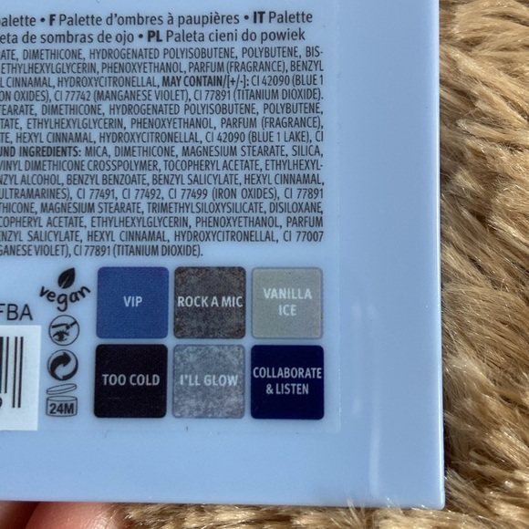 Essence ice, ice baby eyeshadow palette - Picture 3 of 4